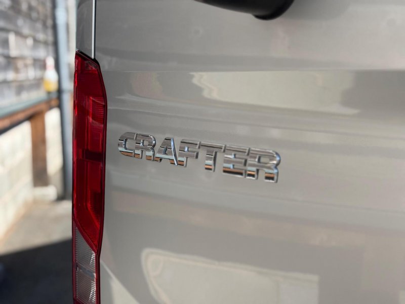 VOLKSWAGEN CRAFTER