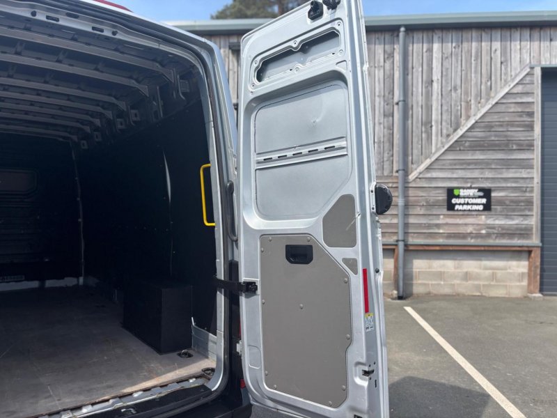 VOLKSWAGEN CRAFTER