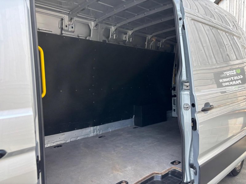 VOLKSWAGEN CRAFTER