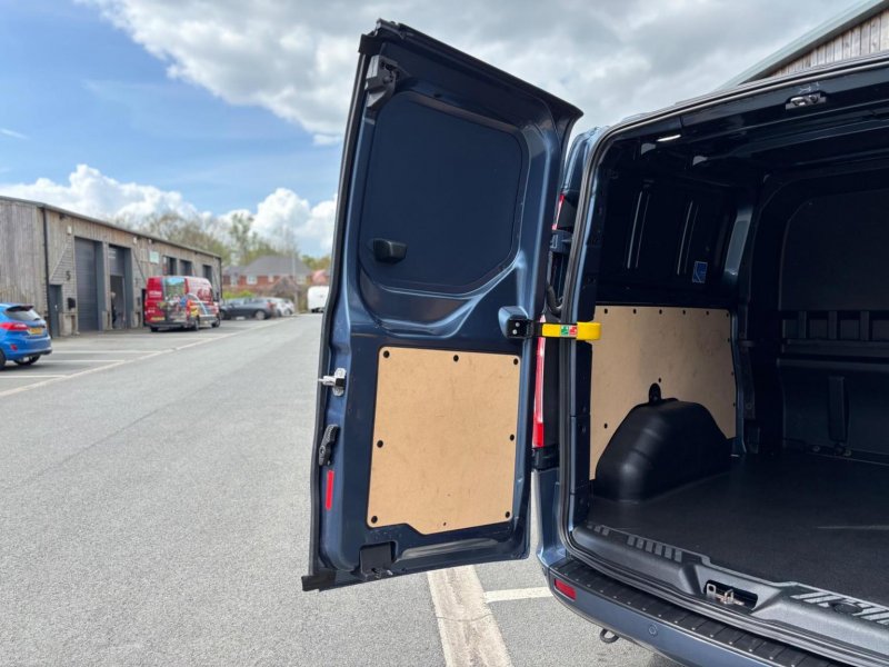 FORD TRANSIT CUSTOM