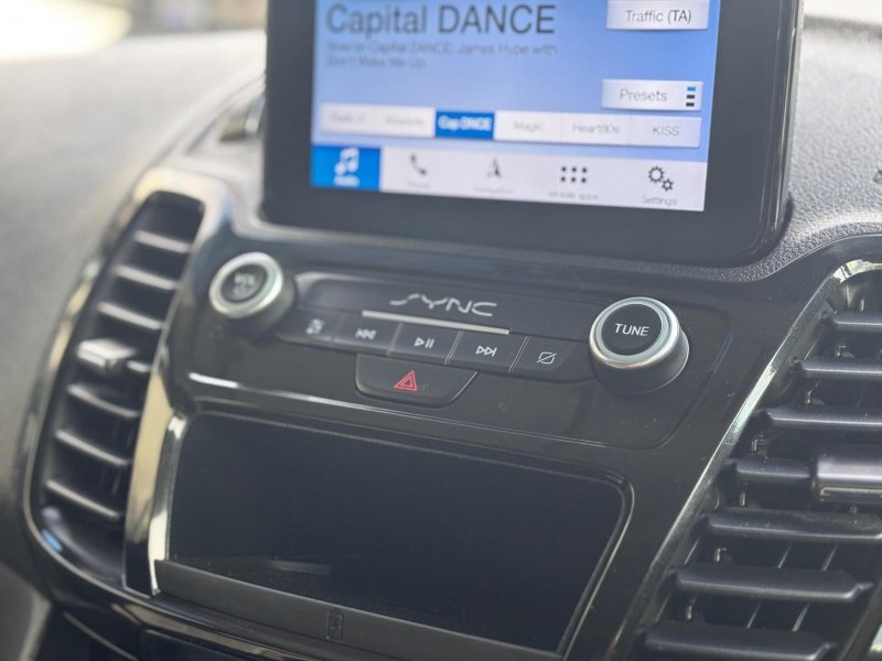 FORD TRANSIT CONNECT
