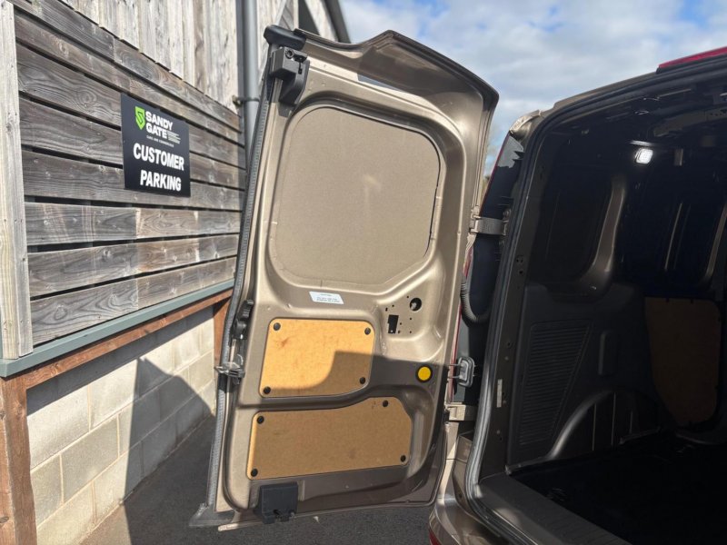 FORD TRANSIT CONNECT