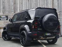 LAND ROVER DEFENDER 110