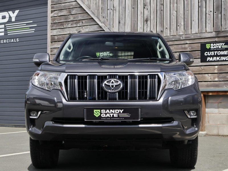 TOYOTA LAND CRUISER