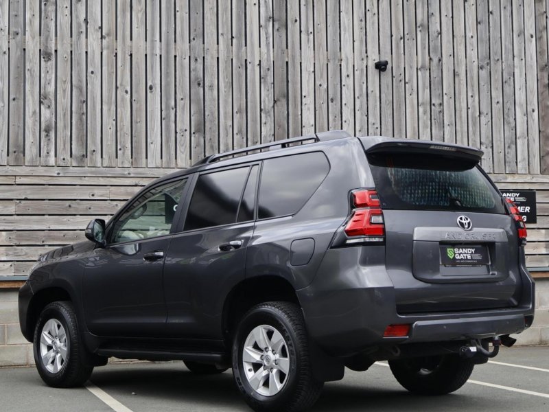 TOYOTA LAND CRUISER