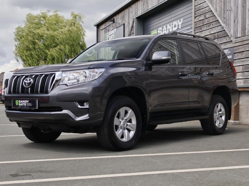 TOYOTA LAND CRUISER