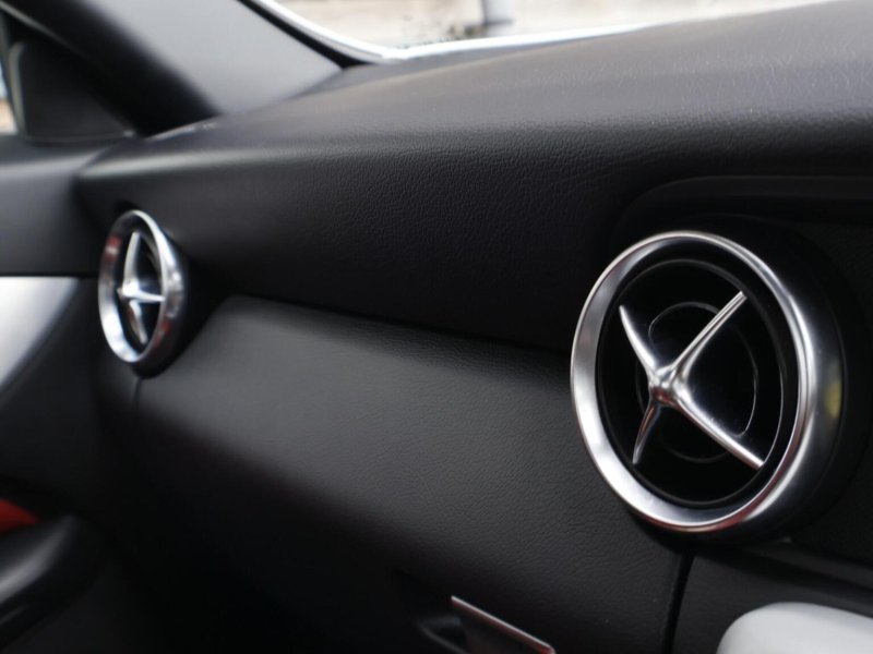 MERCEDES-BENZ SLK