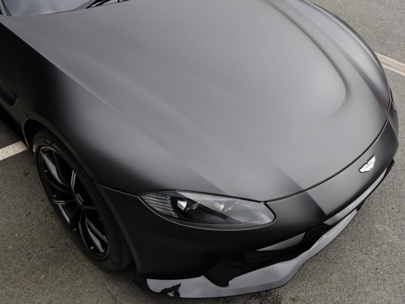 ASTON MARTIN VANTAGE