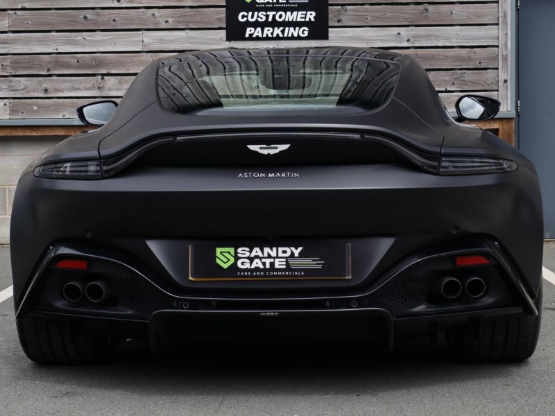ASTON MARTIN VANTAGE