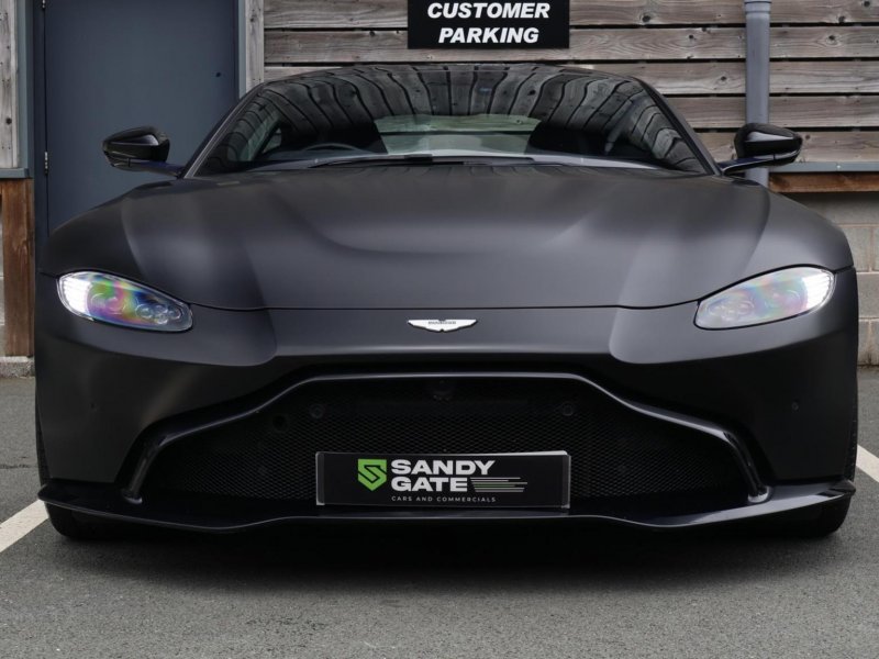 ASTON MARTIN VANTAGE