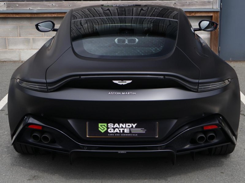 ASTON MARTIN VANTAGE