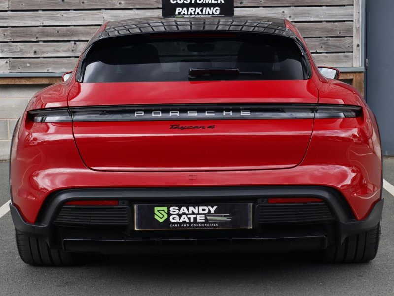 PORSCHE TAYCAN